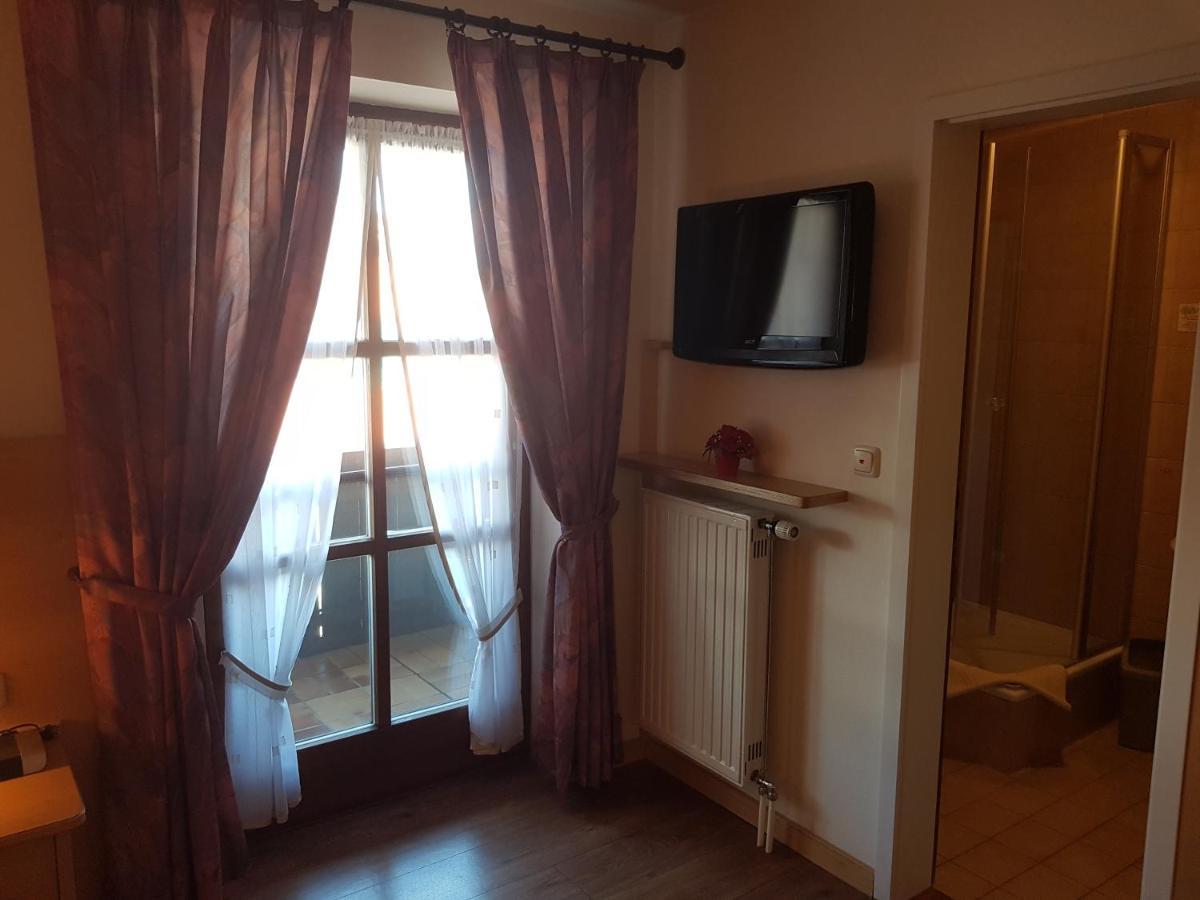 La Locanda Ristorante Pizzeria Garni Ohlstadt Bagian luar foto