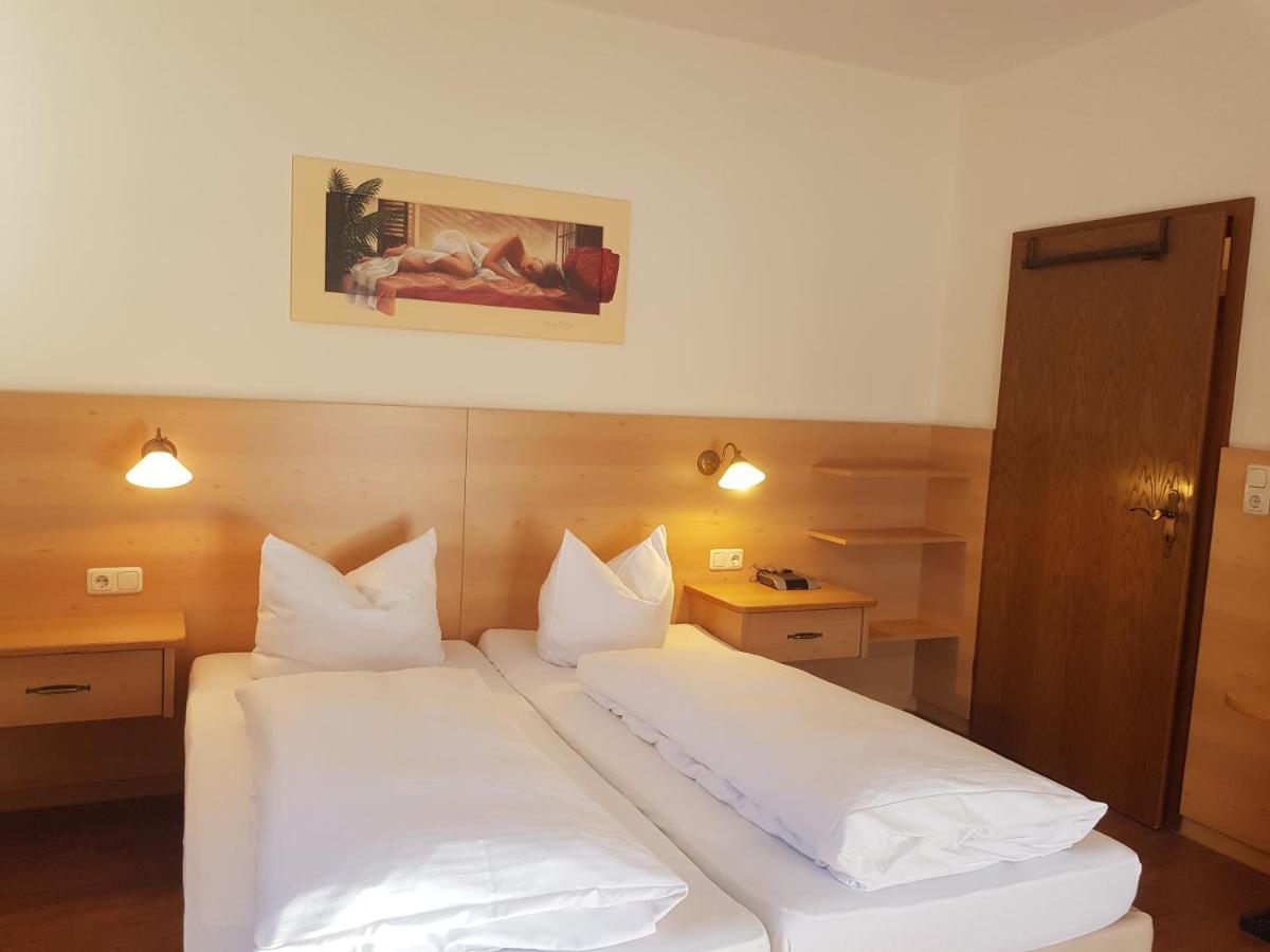 La Locanda Ristorante Pizzeria Garni Ohlstadt Bagian luar foto