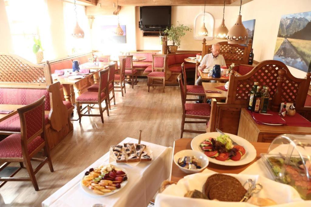 La Locanda Ristorante Pizzeria Garni Ohlstadt Bagian luar foto